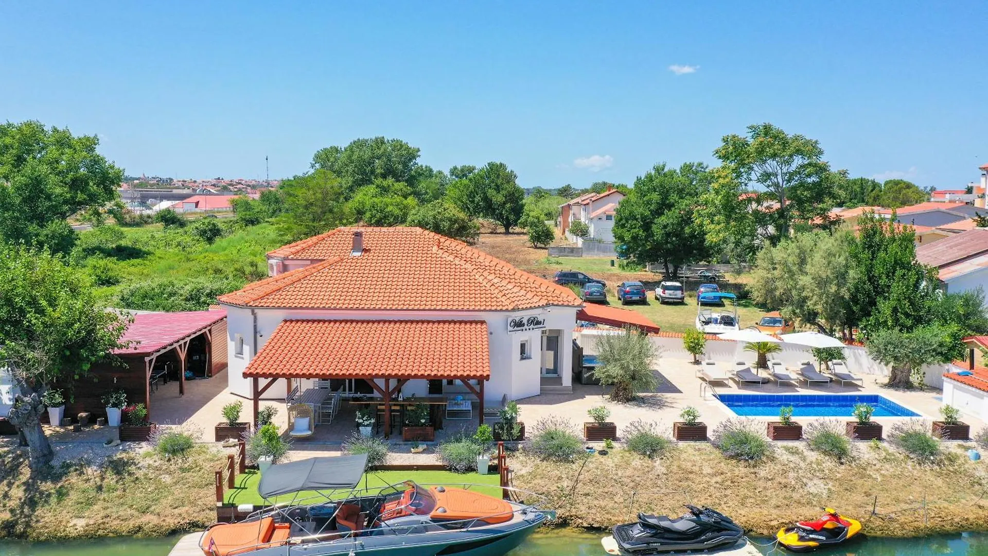 Villa Rita I Nin 0*,